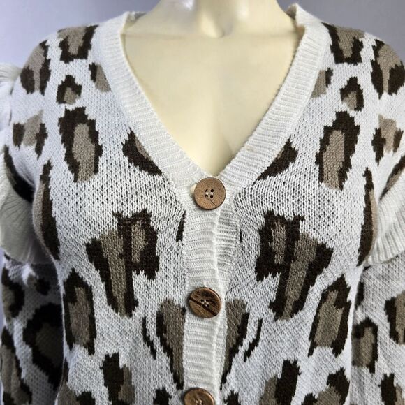 Chaser Xs Leopard Print Button-Up Sweater R12 - Picture 2 of 5